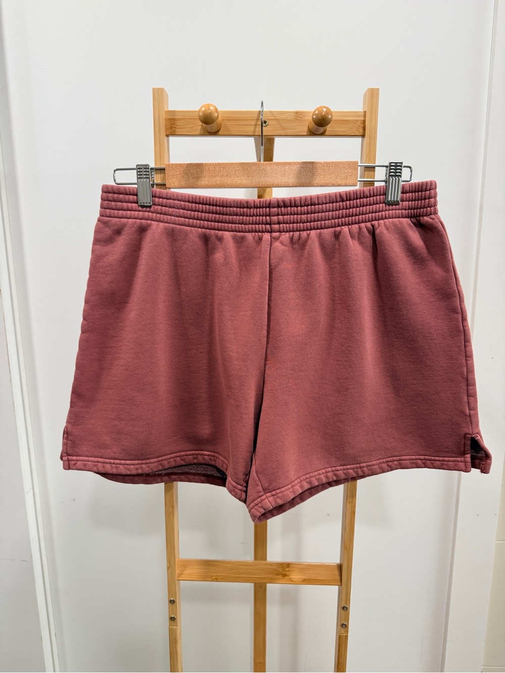 TNA Women's Athletic Pull-On Shorts in Mauve Rose